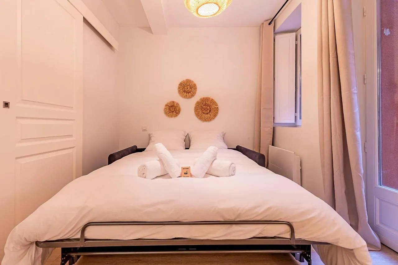 Love Cocoon With Beautiful Terrace Toulouse France